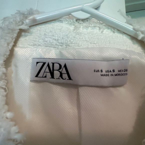 Zara Cropped Boucle Blazer - Picture 2 of 6